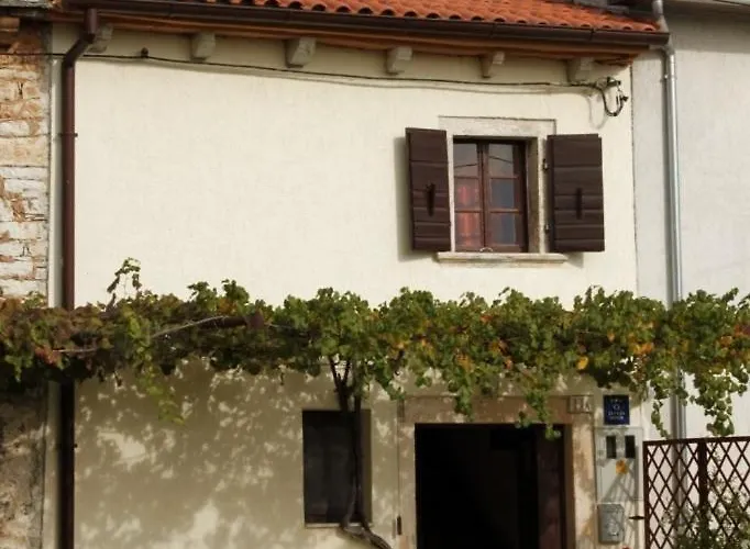 Vakantiehuis House With A Parking Space Celici, Istria - Sredisnja Istra - 7333 *